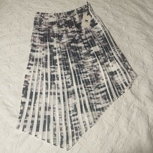 NWT W By Worth White Oregano Pleated Skirt